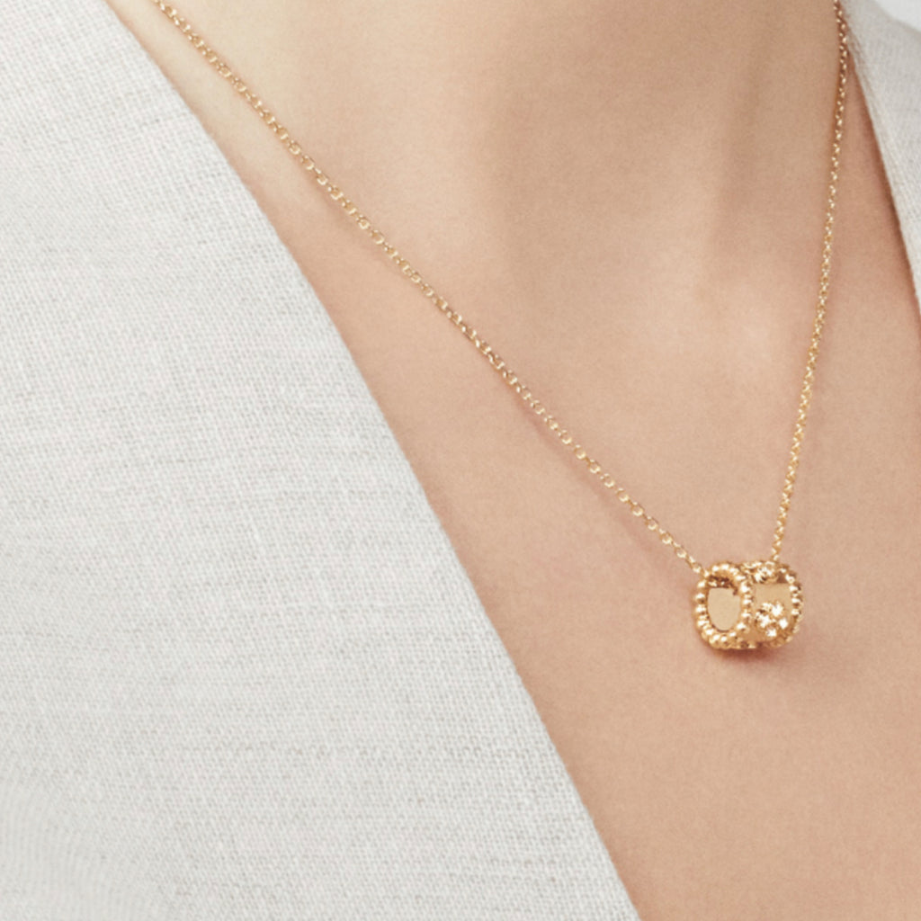 18K Gold Clovers Barrel Pendant Necklace - Gold and Silver