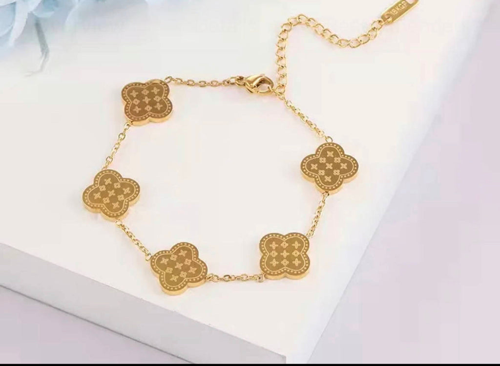 18k Gold Plated Both Sides Printed Four Leaf Clover Set (Necklace, Earrings and Bracelet).
