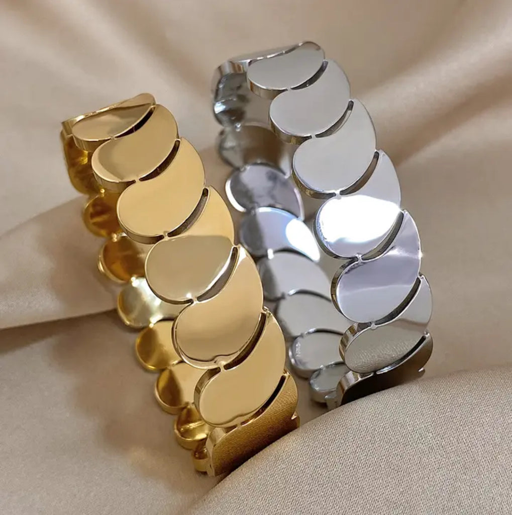 Teardrop Pattern Bangle Bracelet - Gold and Silver