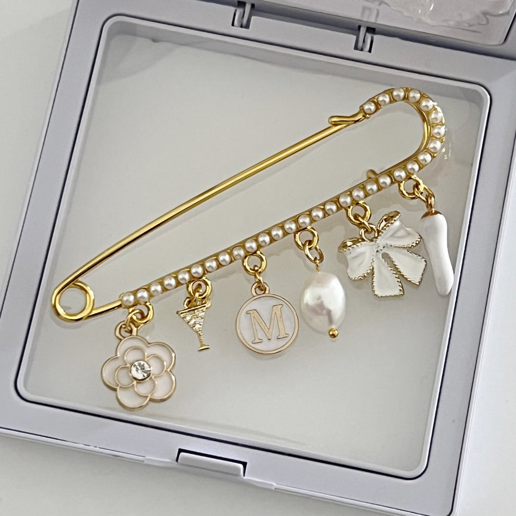 8 CM Personalized Pearl Pin With White Charms For Ladies - Gold