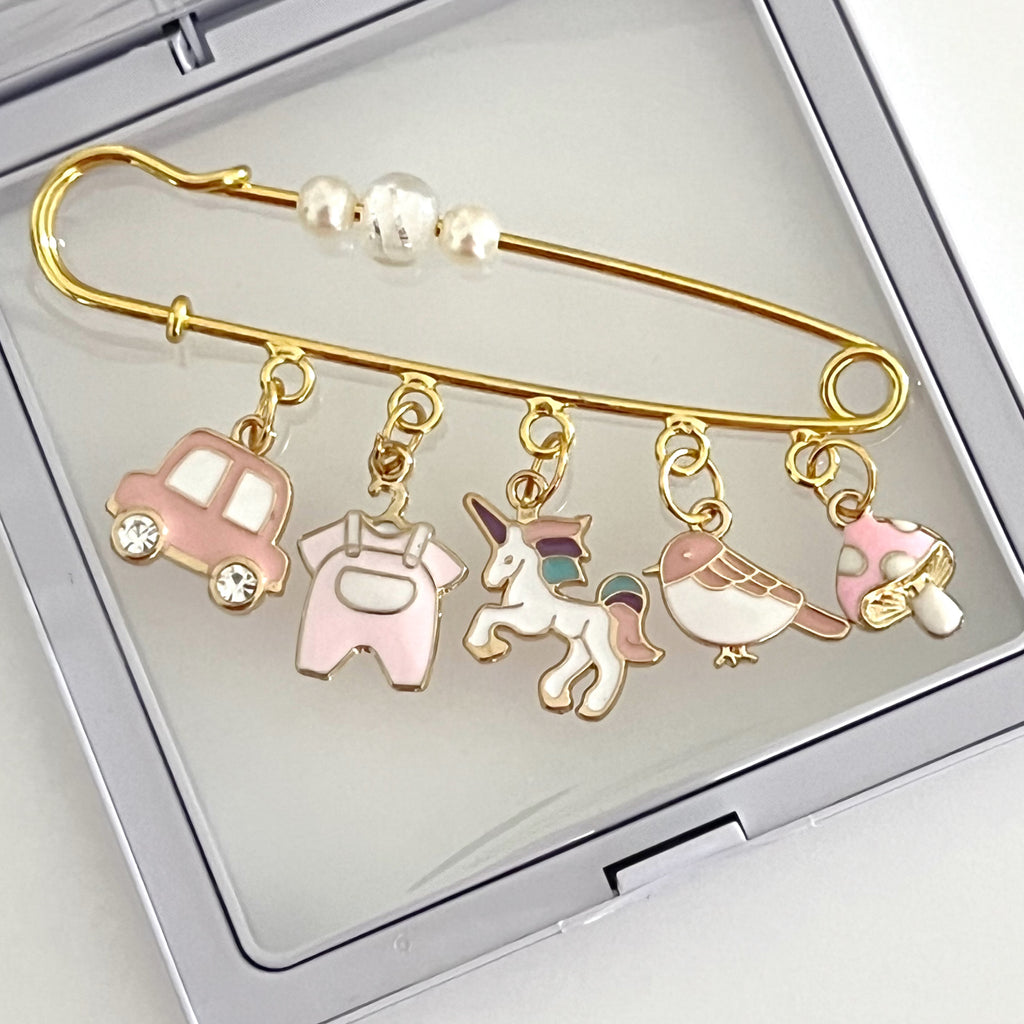 8 CM Plain Pin For Babies with Unicorn Charm - Gold