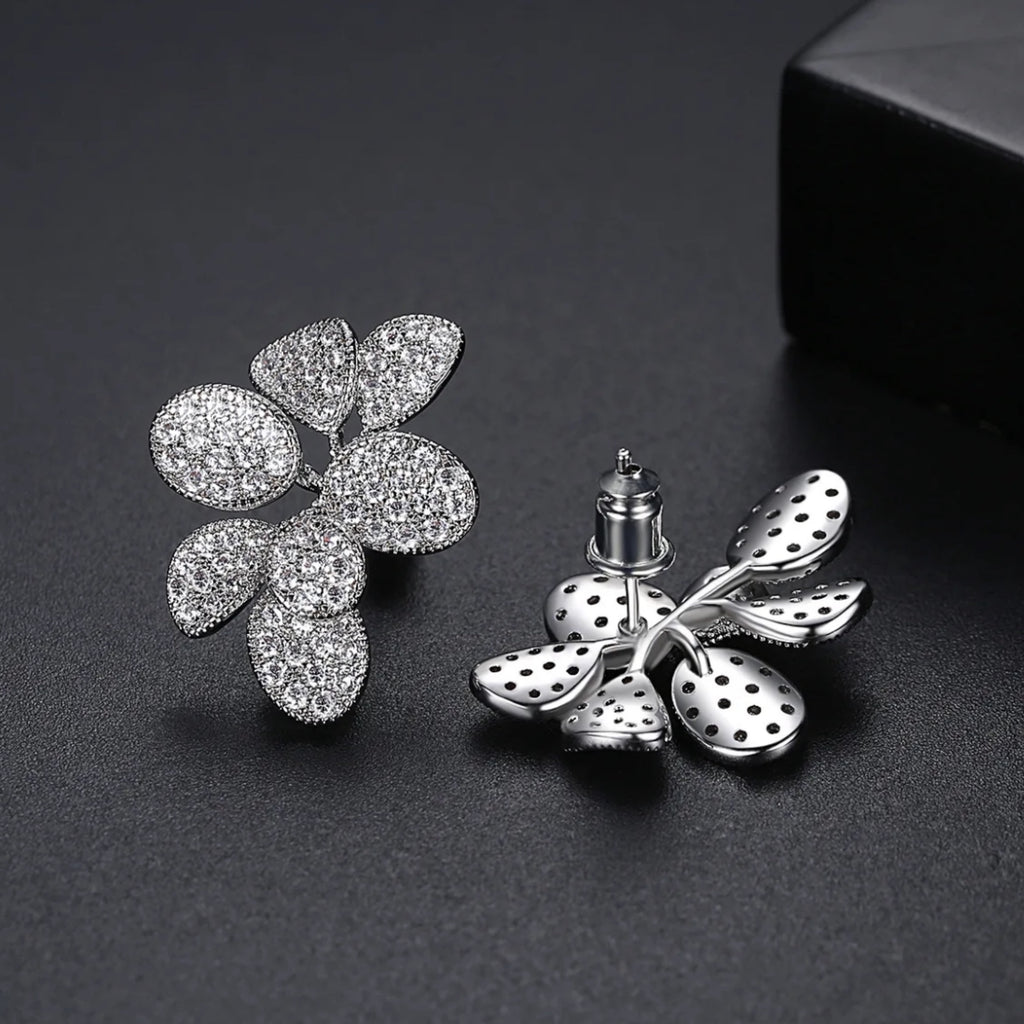 Luxury CZ Leaf Stud Earrings - Silver