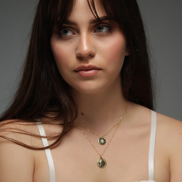 Queen Elizabeth's Coin Pendant Necklace - Gold