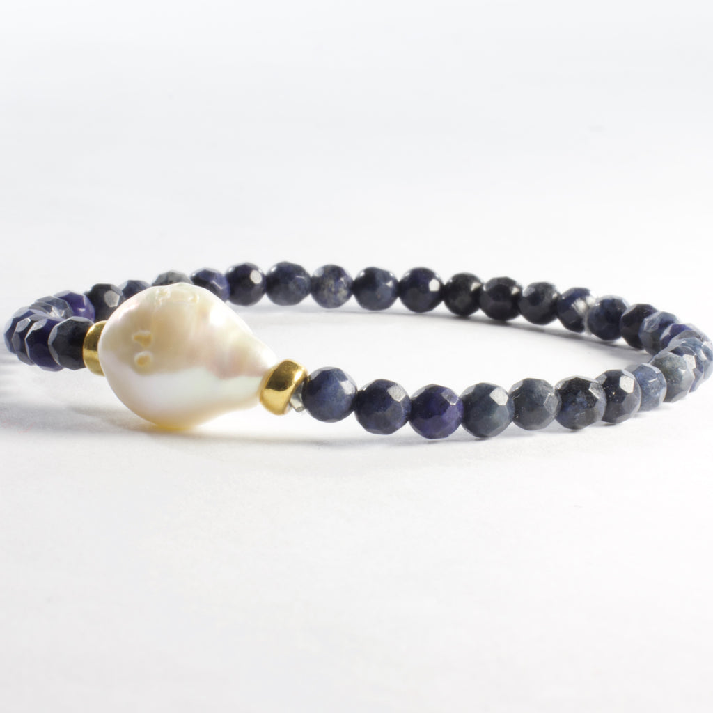 Stretch Bracelet With Freshwater Pearl